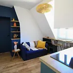 21m comfort -wifi&view on the Sacré Coeur