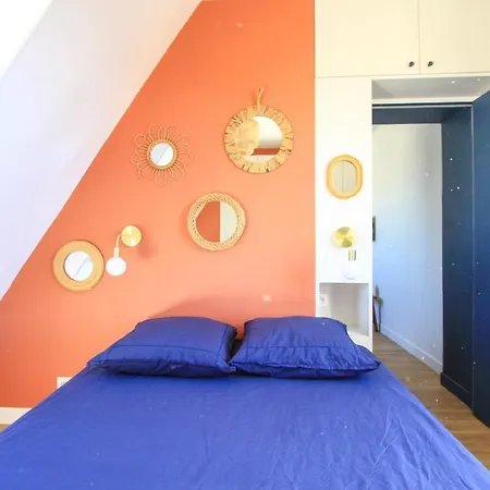 Charming 2-room 21m Comfort Sacre-coeur View Apartment Paris